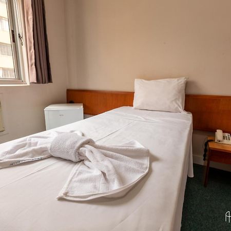 Hotel Rede Andrade San Martin à Curitiba Extérieur photo