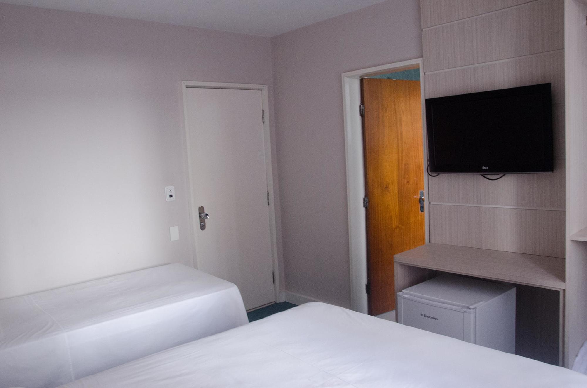 Hotel Rede Andrade San Martin à Curitiba Extérieur photo