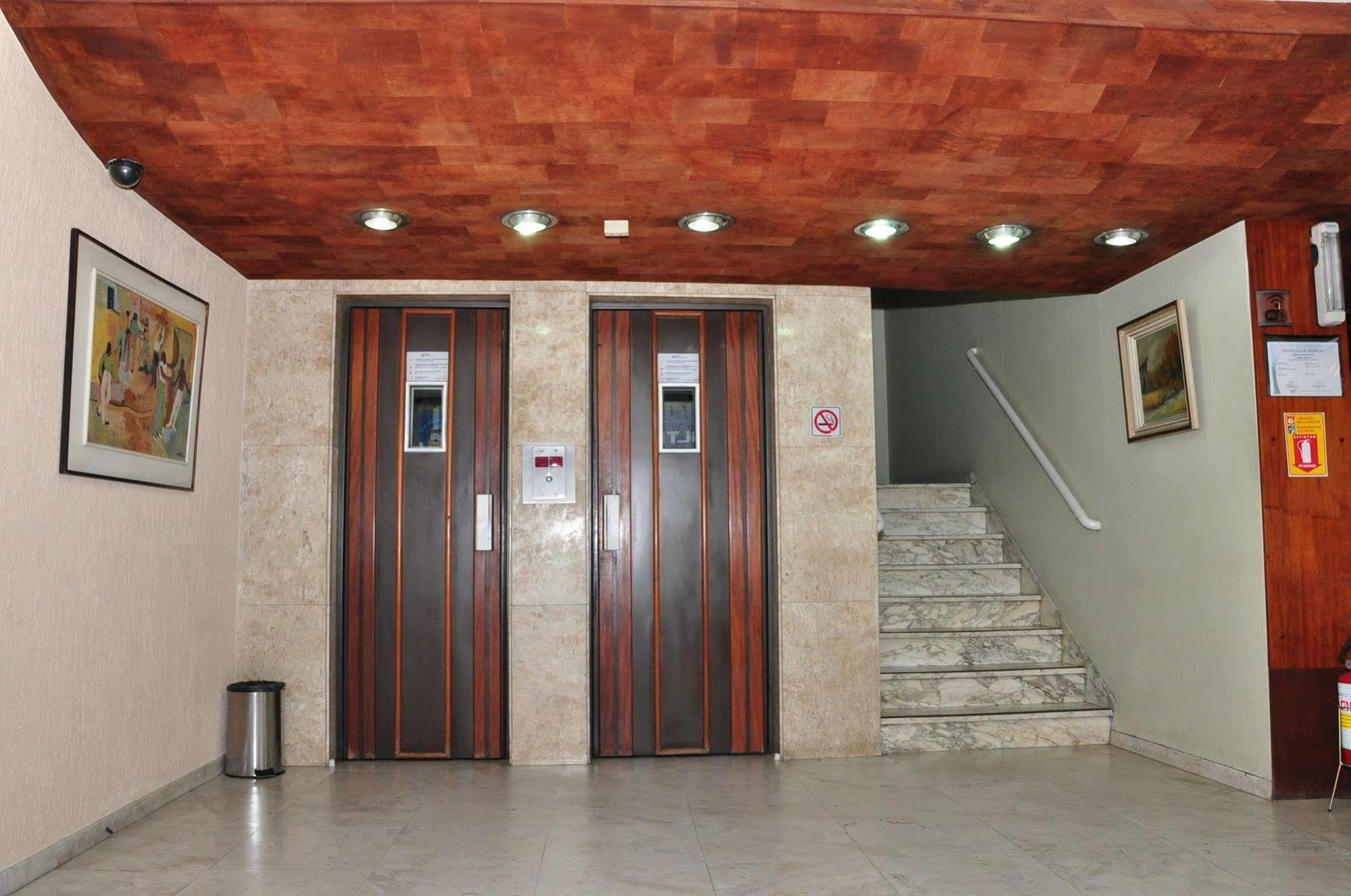 Hotel Rede Andrade San Martin à Curitiba Extérieur photo